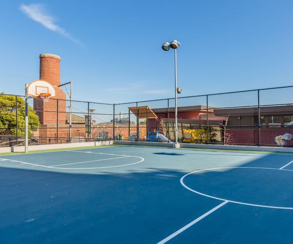 Cancha de Baloncesto al Aire Libre