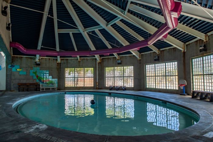 MLK Pool 6