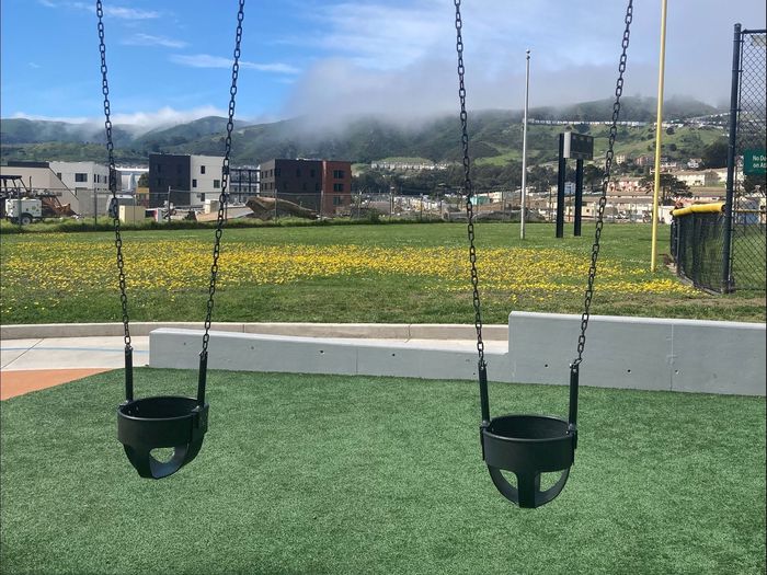 Herz playground swings