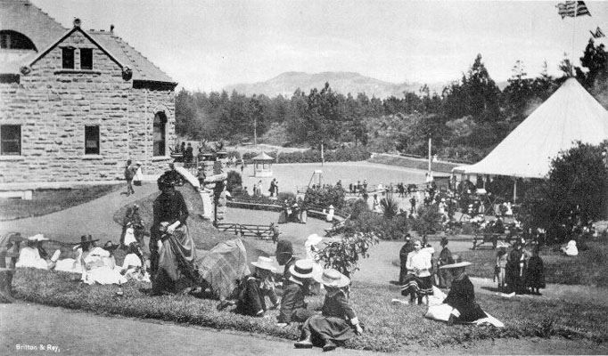 Black and white historic photo of people enjoying Golden Gate Park